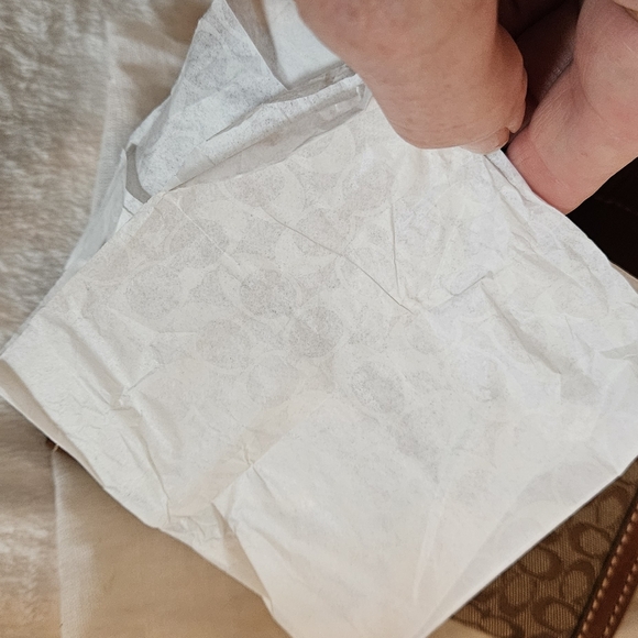 Coach Signature 'C' Jacquard & Leather Soho Buckle Wallet & Dust Bag NWOT 2008 - Picture 5 of 10